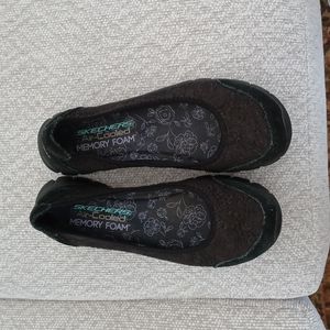 Skechers Air Cooled Memory Foam Shoes size 6